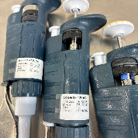 Gilson Set of 20 pipetman pipettes image 2